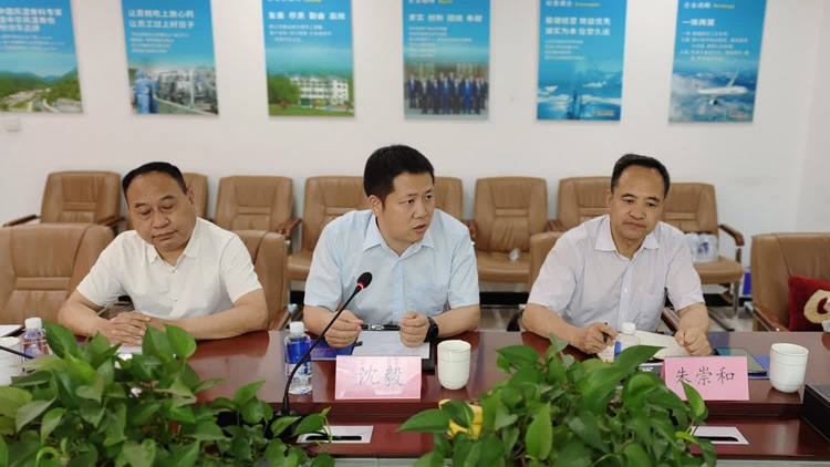 周德林一行拜訪西安市商洛商會(huì)和盤(pán)龍藥業(yè)集團(tuán)主要領(lǐng)導(dǎo)