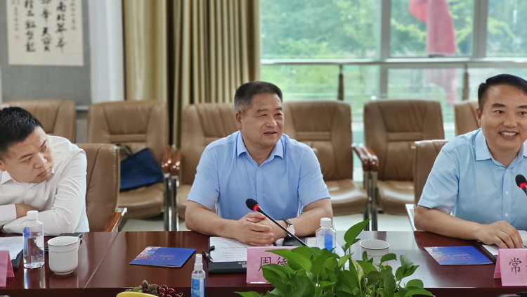 周德林一行拜訪西安市商洛商會(huì)和盤(pán)龍藥業(yè)集團(tuán)主要領(lǐng)導(dǎo)